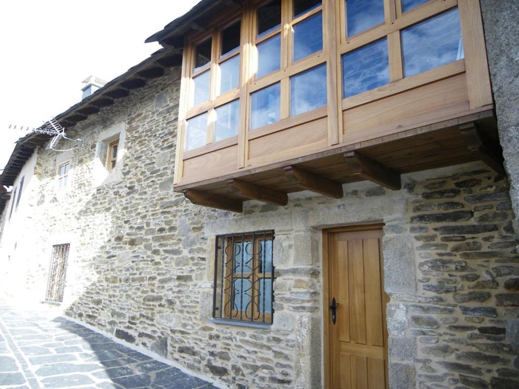 Casa Rural Los Cabritos De Tomas Пуебла де Санабрия Екстериор снимка