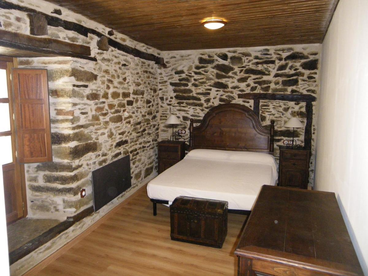 Casa Rural Los Cabritos De Tomas Пуебла де Санабрия Екстериор снимка