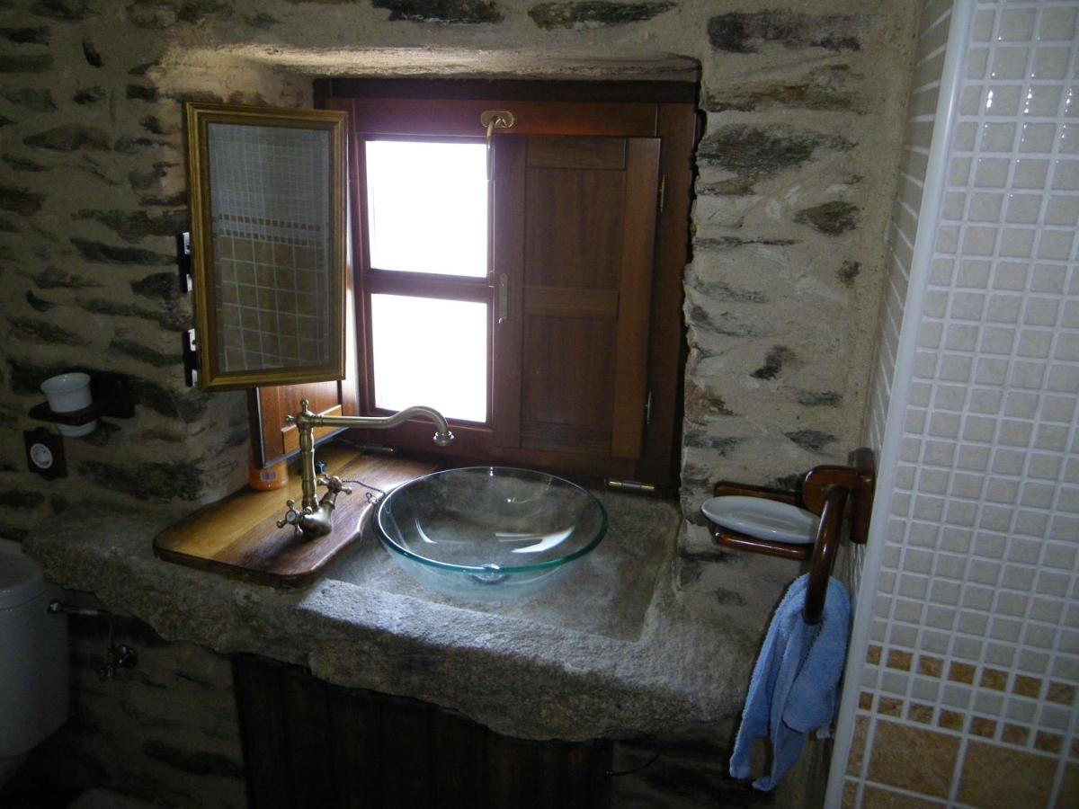 Casa Rural Los Cabritos De Tomas Пуебла де Санабрия Екстериор снимка