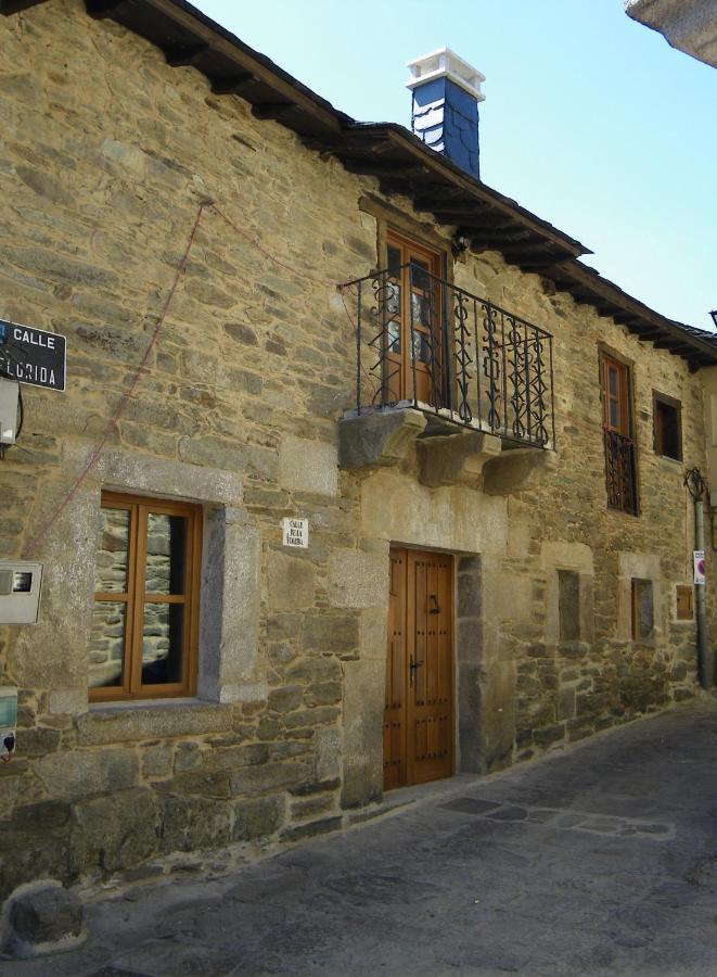 Casa Rural Los Cabritos De Tomas Пуебла де Санабрия Екстериор снимка